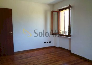 camera da letto 2.jpg - Trilocale Str. Baldissero 82, Chieri - foto 8