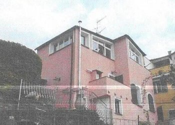 2.jpg - Villa at auction Via della Torre 113, Imperia - photo 1
