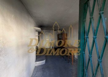 Cucina con camino primo piano 2.jpeg - Villa via beura, Beura-Cardezza - photo 9