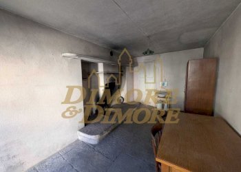 Cucina con camino primo piano.jpeg - Villa via beura, Beura-Cardezza - photo 10