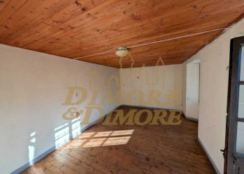 Secondo locale secondo piano 2.jpeg - Villa via beura, Beura-Cardezza - photo 18