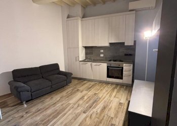 PHOTO-2026-01-07-17-56-144.jpg - Bilocale Piazza Acciaiuoli, Firenze - foto 9