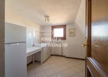 023_WEB.jpg - Mansarda V. Ungheria, Grottaferrata - foto 22