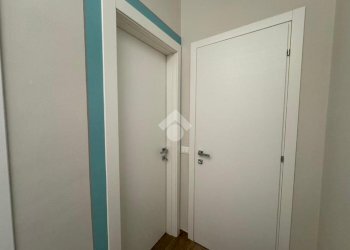 Four-room apartment Via Giuseppe Borsalino, Alessandria - photo 1