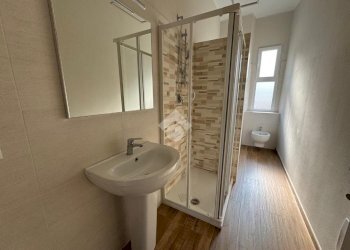 Four-room apartment Via Giuseppe Borsalino, Alessandria - photo 9