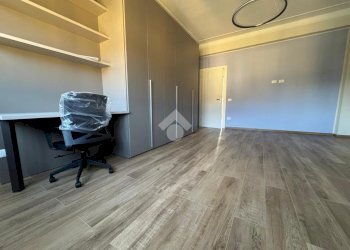 Four-room apartment Via Giuseppe Borsalino, Alessandria - photo 17