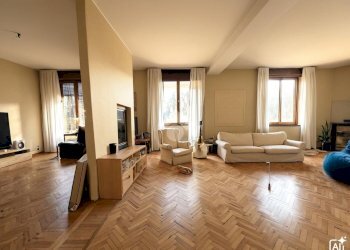 Quadrilocale Via Francesco Crispi, Legnano - foto 1