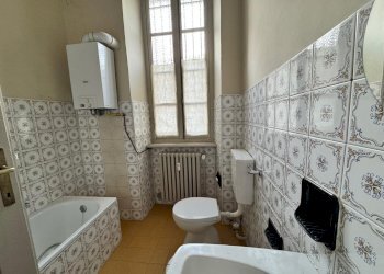 Locale Commerciale via Arnaud, 28, Torre Pellice - foto 4