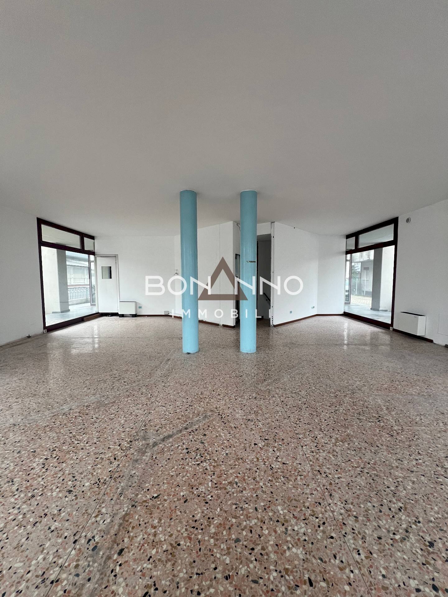 Foto 3 - Locale Commerciale Via Verdi
 
32, Loreggia - foto 3