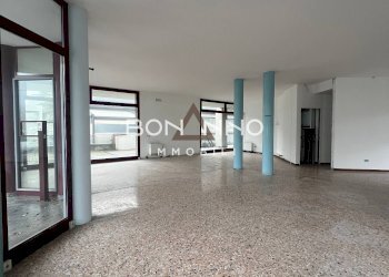 Foto 4 - Locale Commerciale Via Verdi
 
32, Loreggia - foto 4