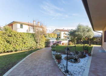 Foto 38 - Villa Via Vittorio Veneto
 
41, Casale sul Sile - foto 38