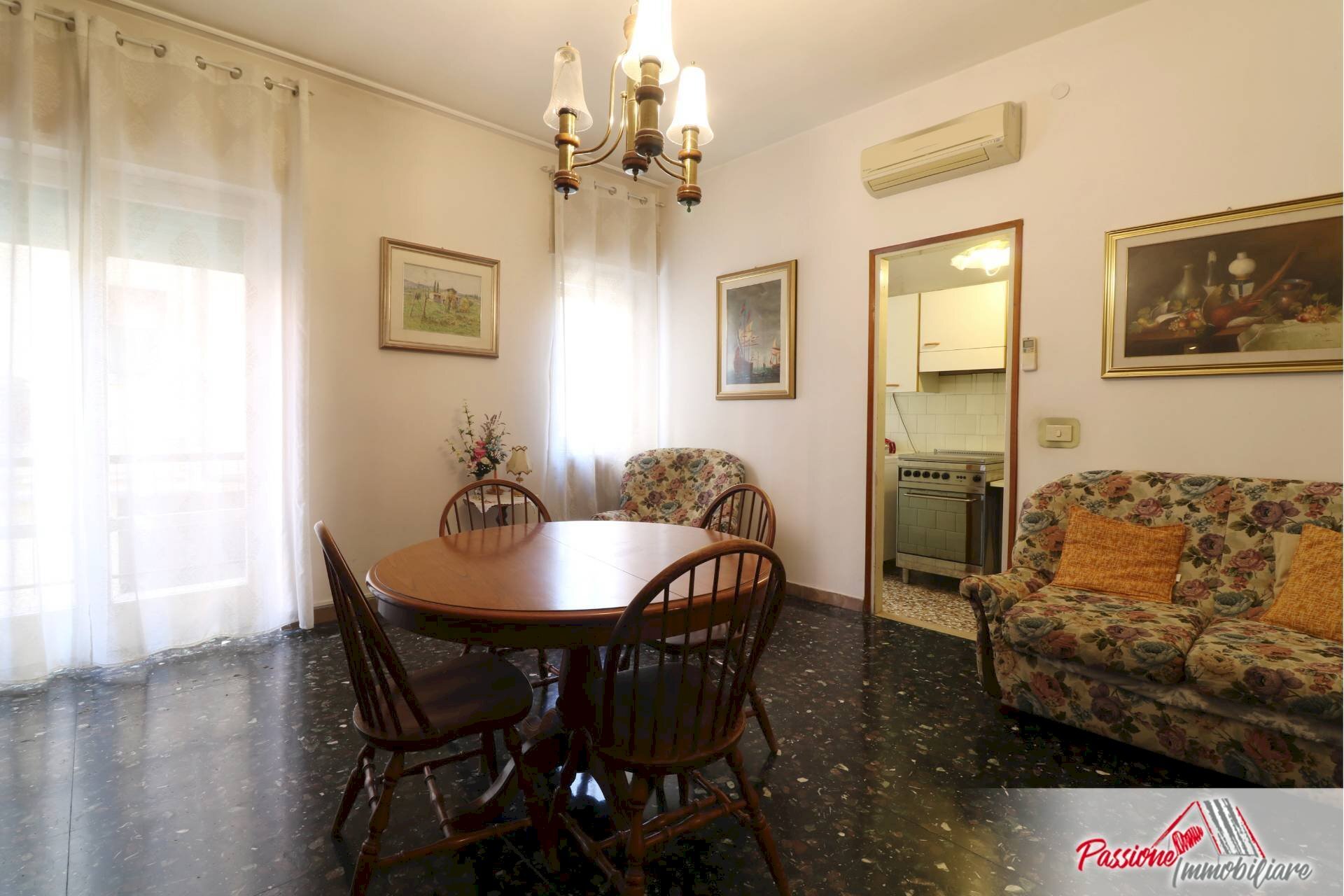 Foto 2 - Trilocale Via Vittorio Locchi
 
21, Verona - foto 2