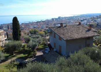 Foto 1 - Villa via cagliata
 
12, Grottammare - foto 1