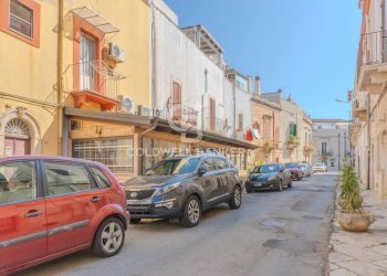 Foto 2 - Commercial Activity Via Santo Stefano
 
25, Casamassima - photo 2