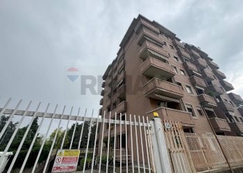 Edificio all\'aperto - Box via Togliatti
 
54-58, Rho - foto 5