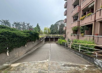 Edificio all\'aperto - Box via Togliatti
 
54-58, Rho - foto 6