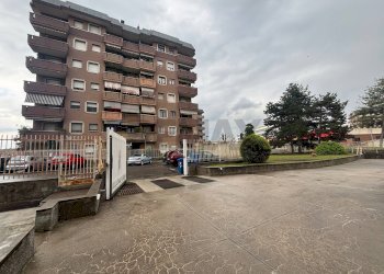 Edificio all\'aperto - Box via Togliatti
 
54-58, Rho - foto 8