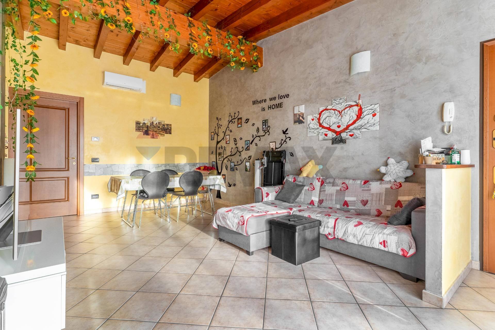 Sala da pranzo - Bilocale via Carabelli
 
22, Lainate - foto 3