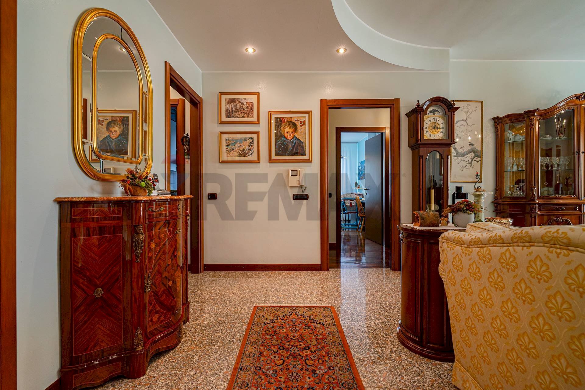 Hall / corridoio - Quadrilocale via Gandhi
2, Rho - foto 3