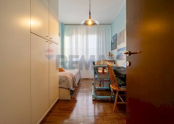 Camera / camera da letto - Quadrilocale via Gandhi
 
2, Rho - foto 19