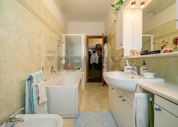 Bagno - Quadrilocale via Gandhi
 
2, Rho - foto 22