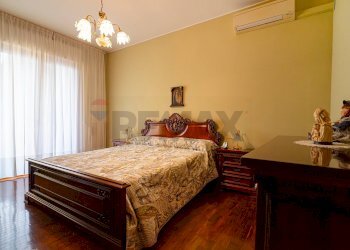 Camera / camera da letto - Quadrilocale via Gandhi
 
2, Rho - foto 23