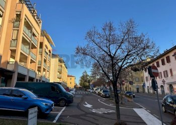 Edificio all\'aperto - Locale Commerciale via Garibaldi
 
37, Malnate - foto 3