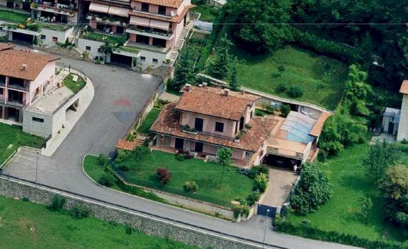 Casa all\'aperto - Villa Via Don Angelo Testa
 
14, San Giovanni Bianco - foto 1