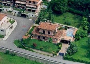 Casa all\'aperto - Villa Via Don Angelo Testa
 
14, San Giovanni Bianco - foto 1