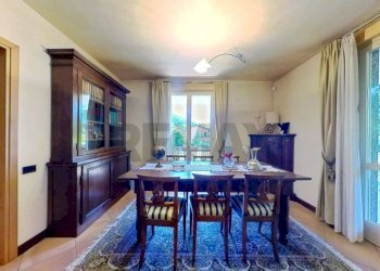Sala da pranzo - Villa Via Don Angelo Testa
 
14, San Giovanni Bianco - foto 20