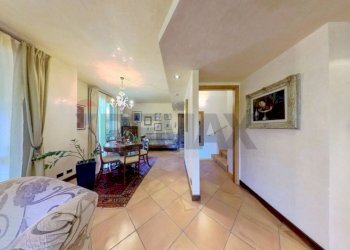 Sala da pranzo - Villa Via Don Angelo Testa
 
14, San Giovanni Bianco - foto 23