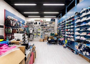 Dispensa di stoccaggio - Negozio via varrone
 
23, Pomezia - foto 5