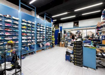 Dispensa di stoccaggio - Negozio via varrone
 
23, Pomezia - foto 9