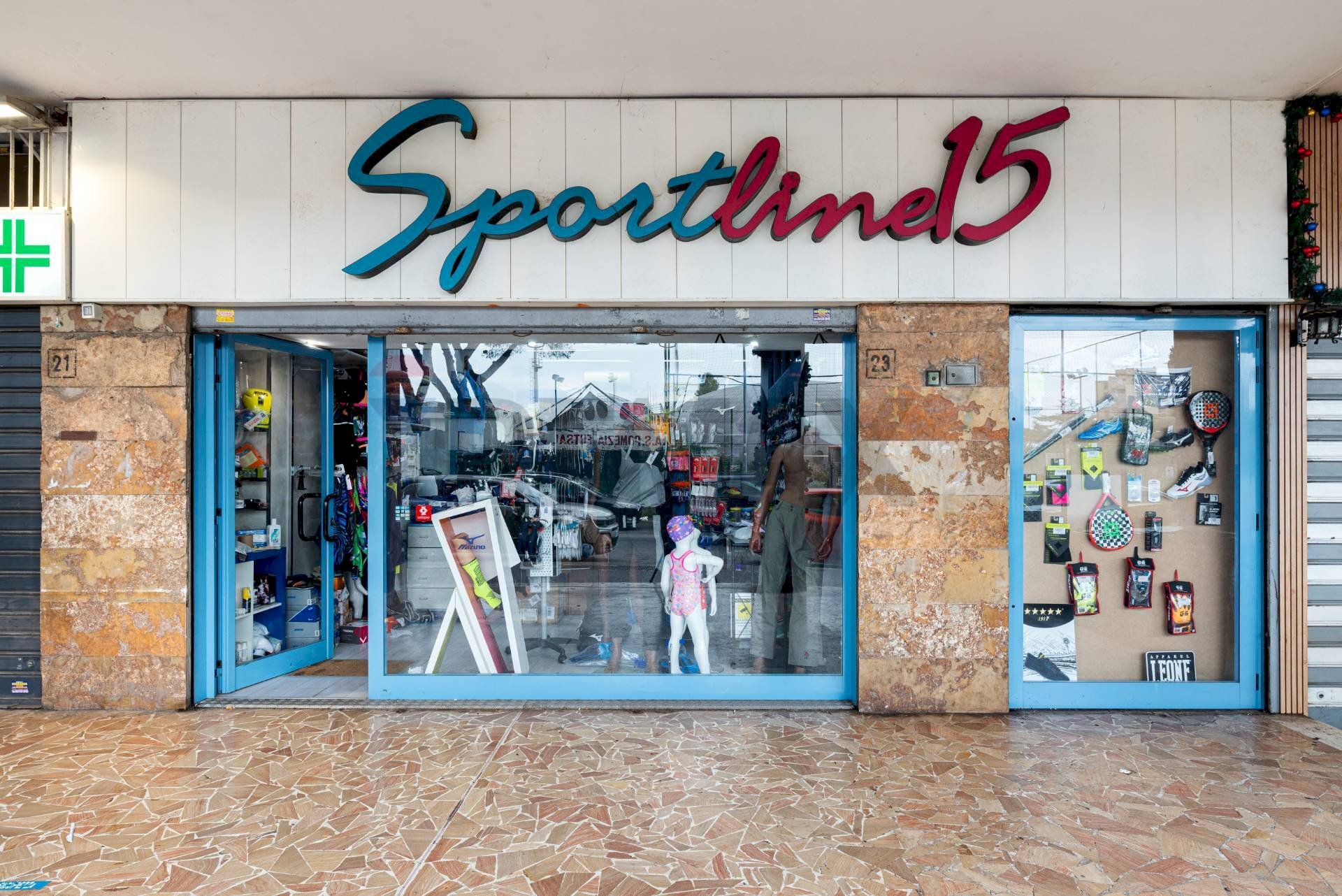 Edificio all\'aperto - Commercial Premises via varrone
 
23, Pomezia - photo 1