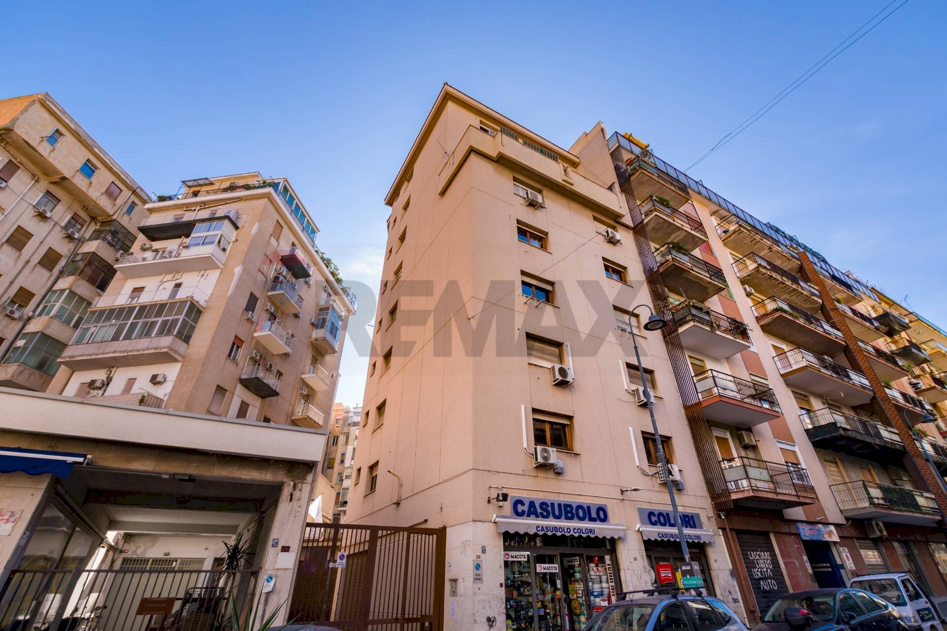 Edificio all\'aperto - Office Via Domenico Scina'
 
28, Palermo - photo 1