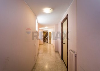 Hall / corridoio - Office Via Domenico Scina'
 
28, Palermo - photo 4