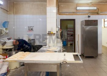 Cucina - Locale Commerciale viale della regione
3, Catania - foto 13