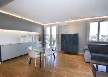 Sala da pranzo - Appartamento Largo Assisi
 
6, Paterno - foto 9