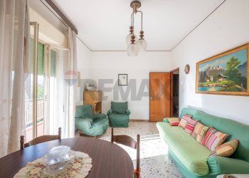 Sala da pranzo - Four-room apartment Via Sebastiano Scamporlino
 
6, Francofonte - photo 8