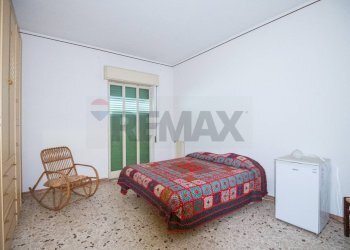 Camera / camera da letto - Four-room apartment Via Sebastiano Scamporlino
 
6, Francofonte - photo 11