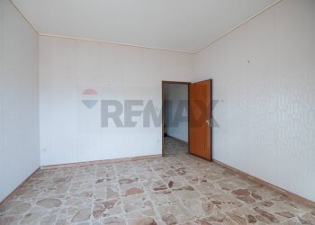 Stanza vuota - Four-room apartment Via Sebastiano Scamporlino
 
6, Francofonte - photo 8