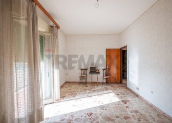 Stanza vuota - Four-room apartment Via Sebastiano Scamporlino
 
6, Francofonte - photo 16