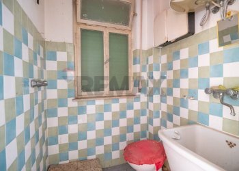 Bagno - Four-room apartment Via Sebastiano Scamporlino
 
6, Francofonte - photo 24