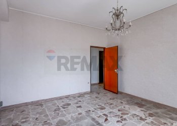 Stanza vuota - Four-room apartment Via Sebastiano Scamporlino
 
6, Francofonte - photo 19