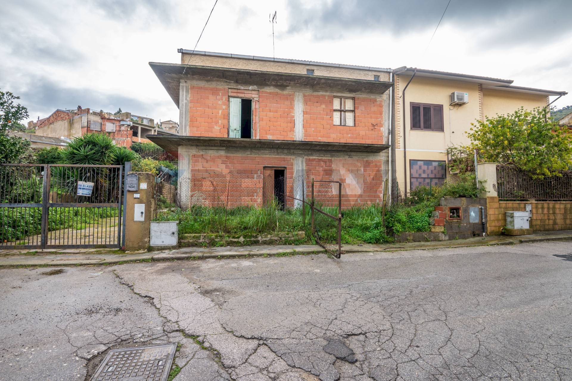 Casa all\'aperto - Casa semi indipendente Via Massimiliano Kolbe
 
17, San Michele di Ganzaria - foto 1