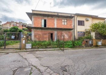 Casa all\'aperto - Casa semi indipendente Via Massimiliano Kolbe
 
17, San Michele di Ganzaria - foto 1