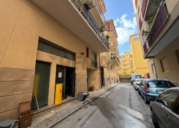 Edificio all\'aperto - Locale Commerciale Via Luigi Pirandello
 
35, Sant'Agata di Militello - foto 1