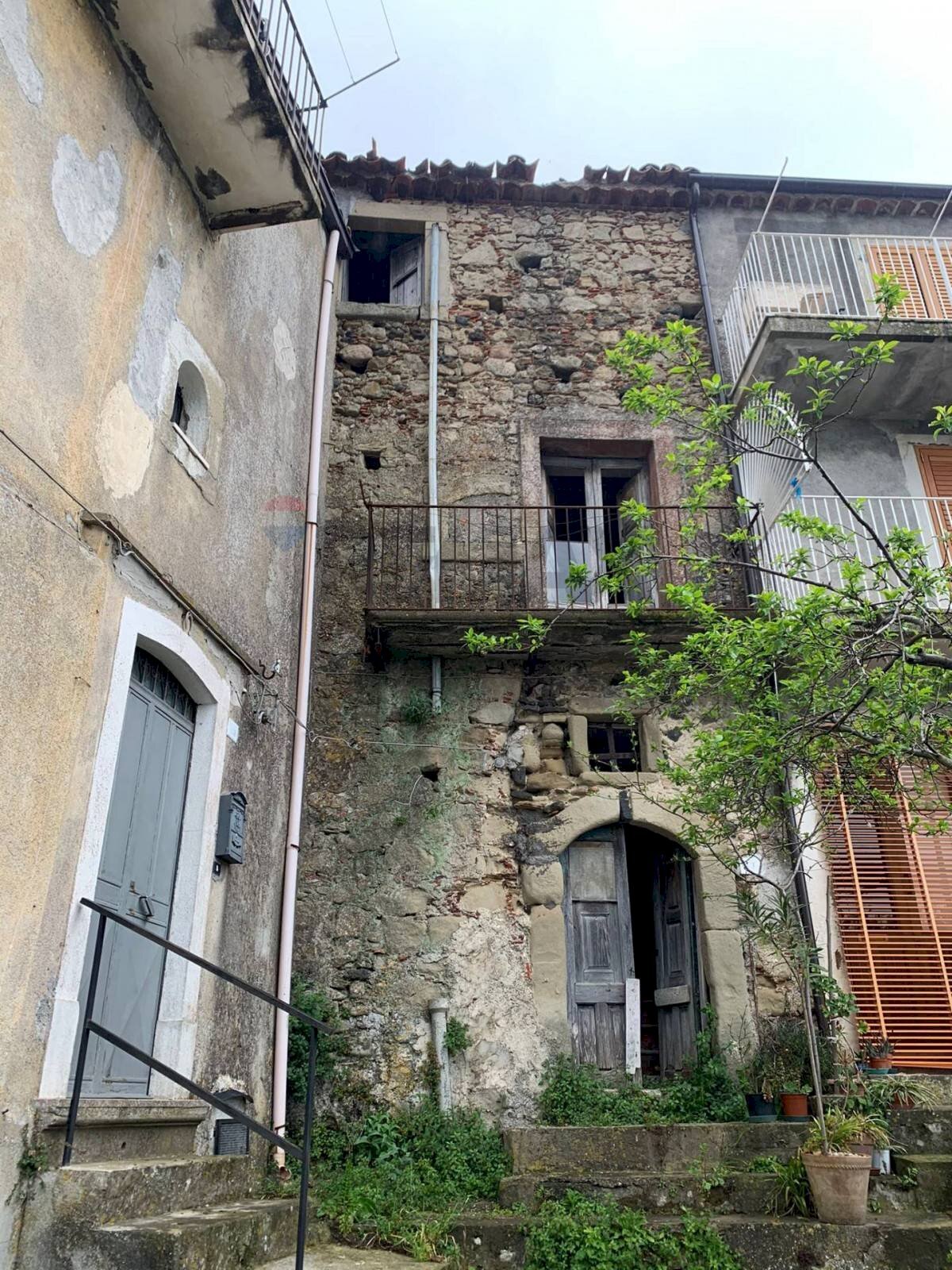 Edificio all\'aperto - Casa indipendente Via Santa Maria
91, Castiglione di Sicilia - foto 2