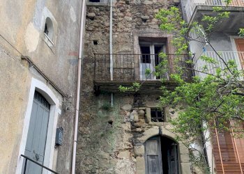 Edificio all\'aperto - Casa indipendente Via Santa Maria
 
91, Castiglione di Sicilia - foto 2
