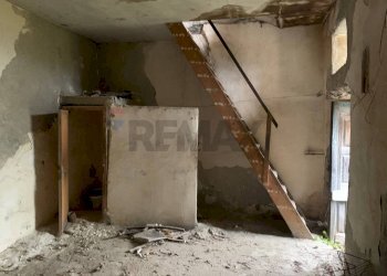 Scale - Casa indipendente Via Santa Maria
 
91, Castiglione di Sicilia - foto 7